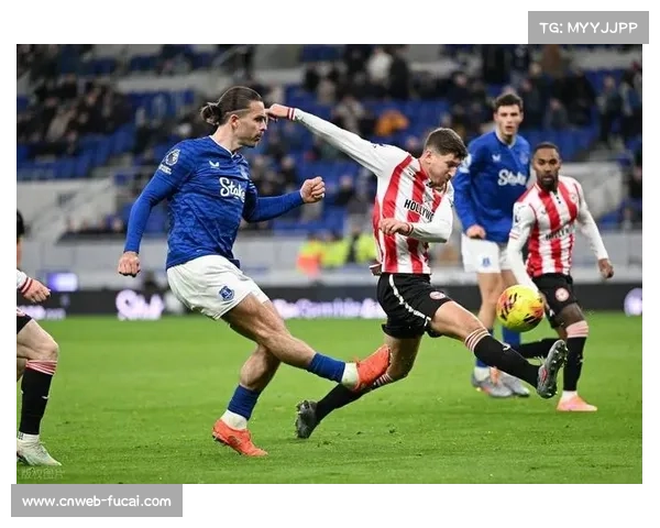 埃弗顿1-1狼队,基恩染红拉森扳平九人太妃糖艰难取分